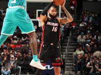 米兰体育官网app-热火险胜公牛，巴特勒压哨绝杀的简单介绍