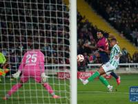 西班牙队强势晋级，无人可挡的简单介绍