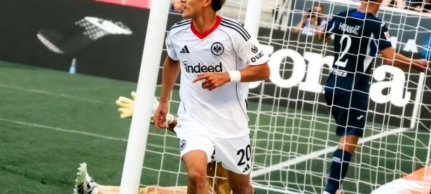 米兰体育官方-包含勒沃库森客场大胜法兰克福，继续领跑积分榜的词条