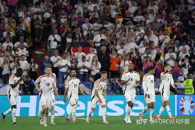 米兰体育网站入口-包含欧洲国家间的足球竞技火热进行，球迷热情高涨的词条