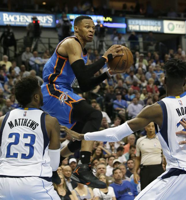 包含小牛新秀表现抢眼，成为团队焦点的词条