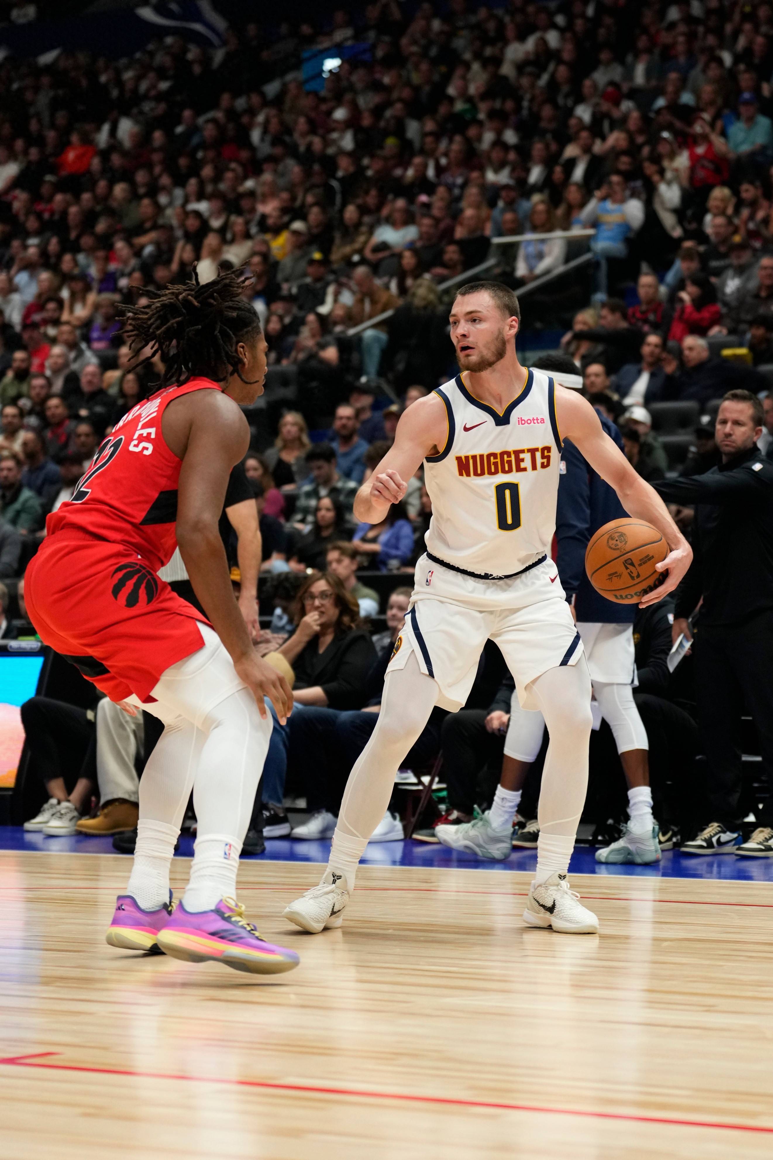 猛龙力克掘金，继续保持领先的简单介绍