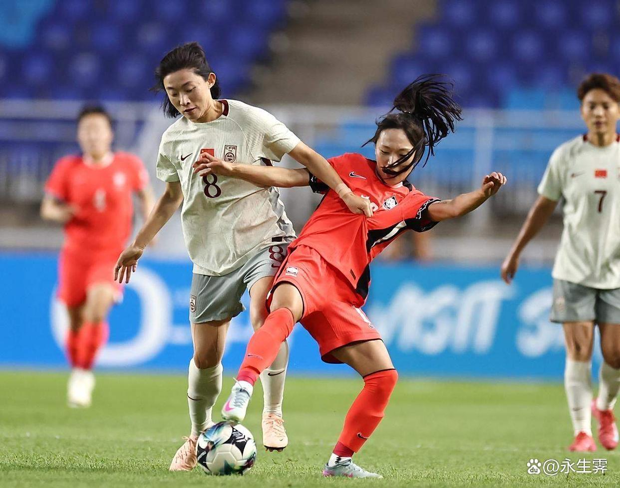 包含戈壁沙漠上的一场女足比赛引发关注的词条 包含戈壁沙漠上的一场女足比赛引发关注的词条