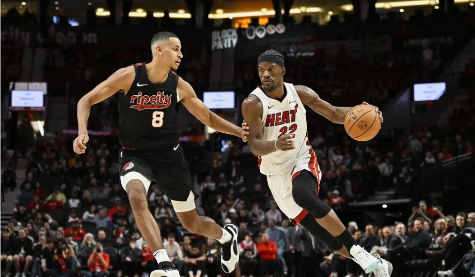 关于迈阿密热火队力克波特兰开拓者队的信息